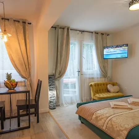 Wellness Studio D'Or: Exclusive Apartment with Spa Amenities Porec Exterior photo