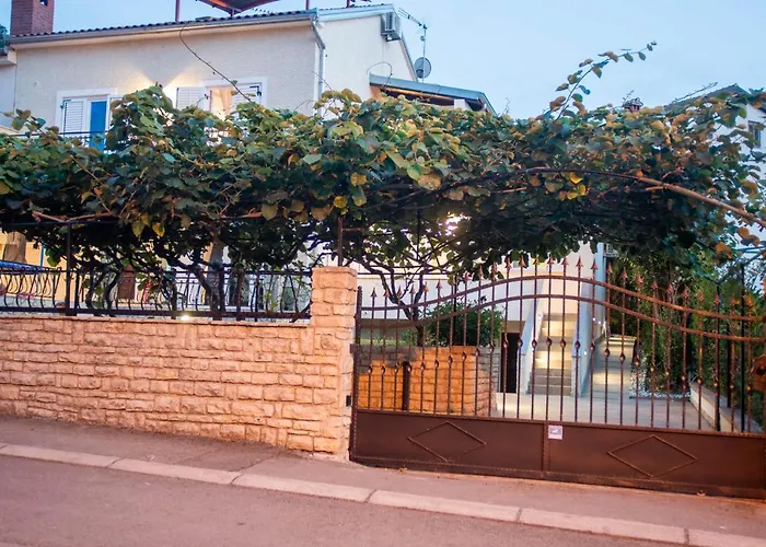 Wellness Studio D\'Or - Exclusive New Apartment With Whirlpool, Sauna, Sunny Terrace, Private Parking