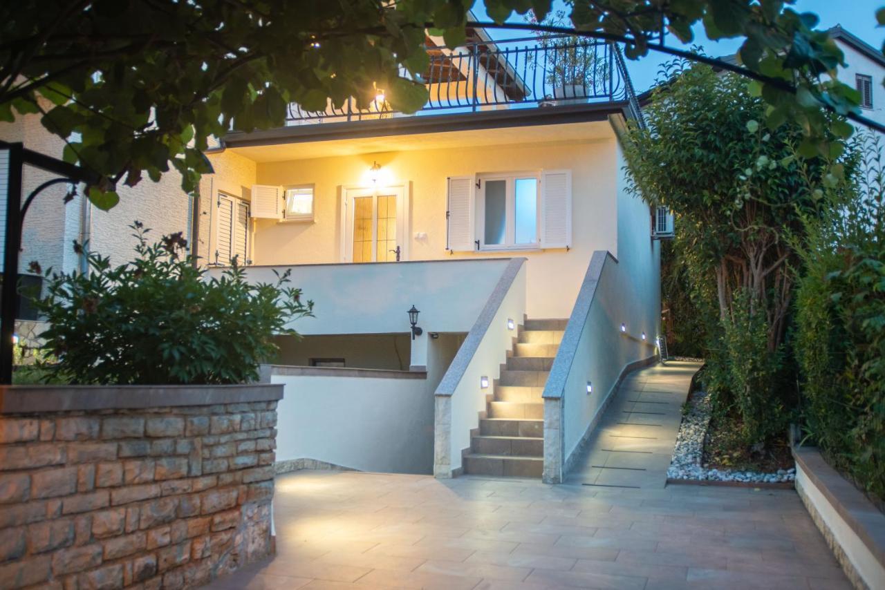 Wellness D'or: Exclusive With Amenities Apartment Porec